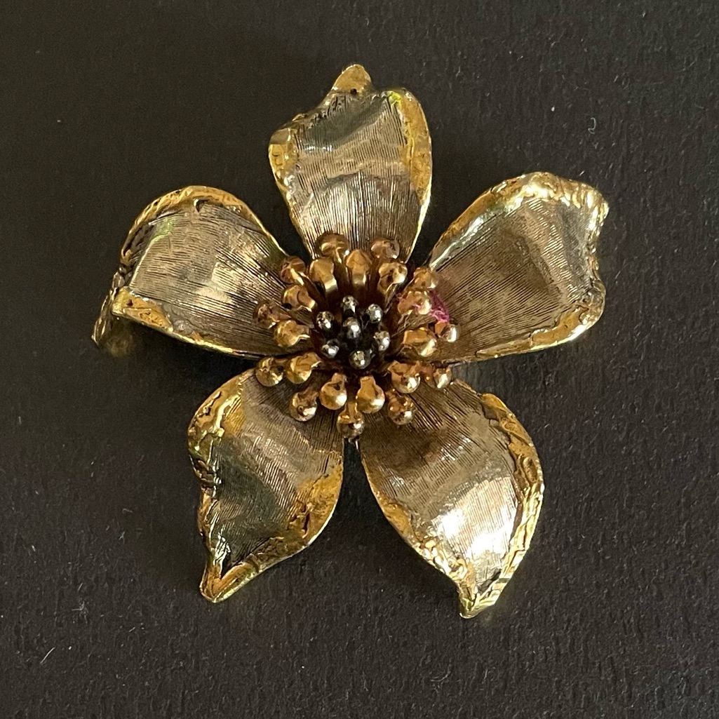 Vintage Signed Art Arthur Pepper Flower Brooch Two Tone Metal 32$